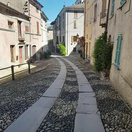 La Vista Sul Castello Apartment Compiano Exterior photo